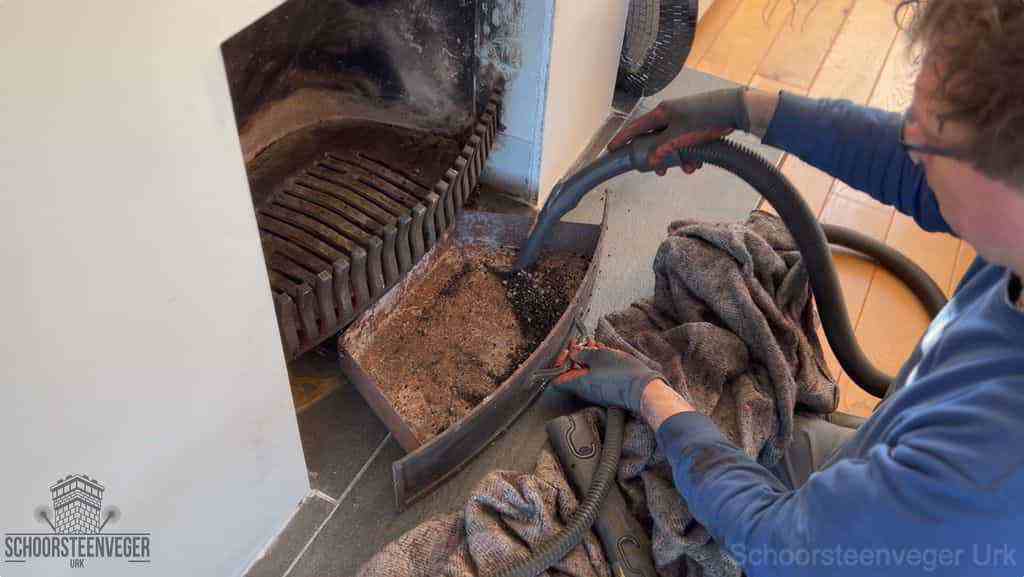 Prijs schoorsteenvegen Urk schouw reinigen Prijs schoorsteenvegen Urk schouw reinigen